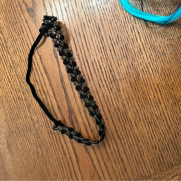 Hallowed costume used 5 pieces in all - Picture 13 of 15